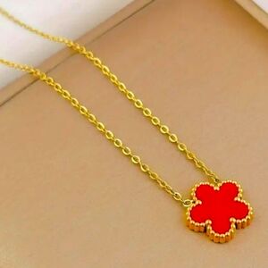 Stainless Steel Five Leaf Flower Pendant Necklace - Stylish & Timeless Accessory